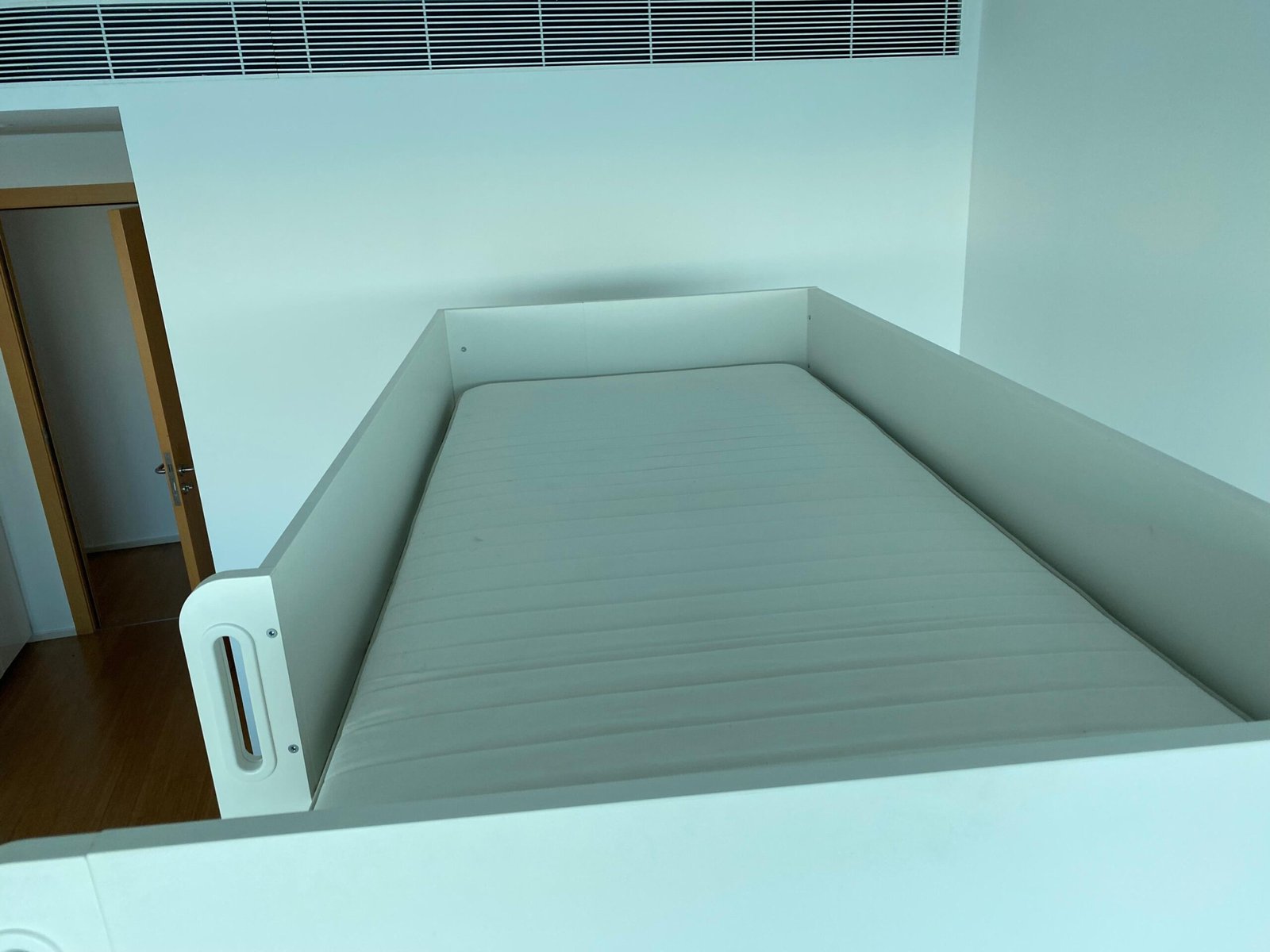 IKEA SMASTAD Twin Loft Bed with Desk January 2024 Al Thahani