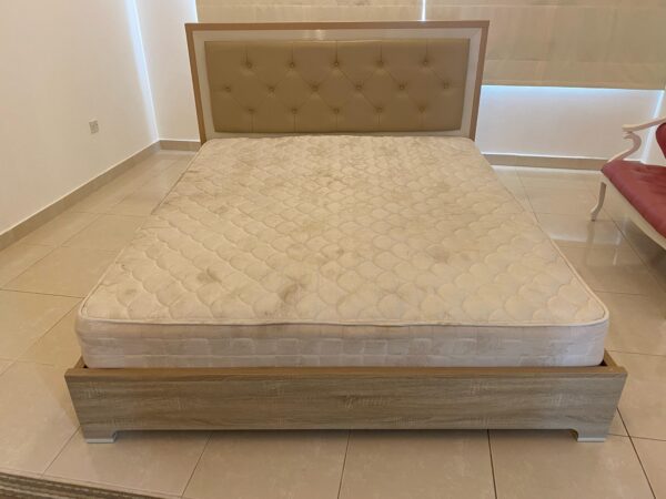 Bed King from Home Center - Image 2