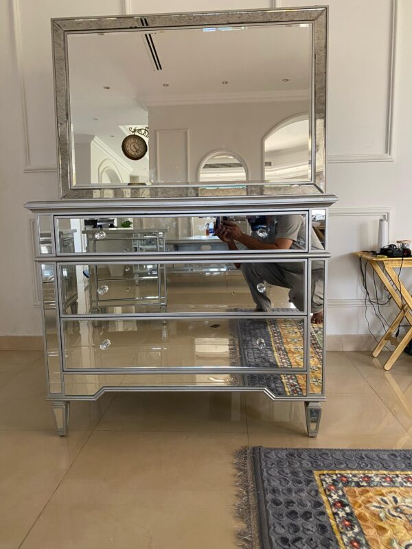 Dressing with Mirror from Home Center