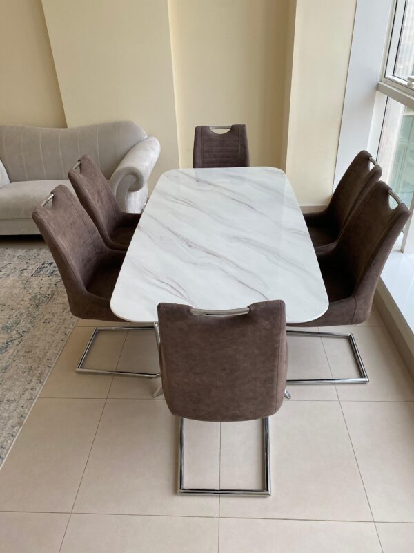 Dinning set with 6 Chair from Home Center - Image 3