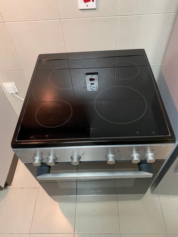 Cooker Electric Free Standing from Siemens - Image 8