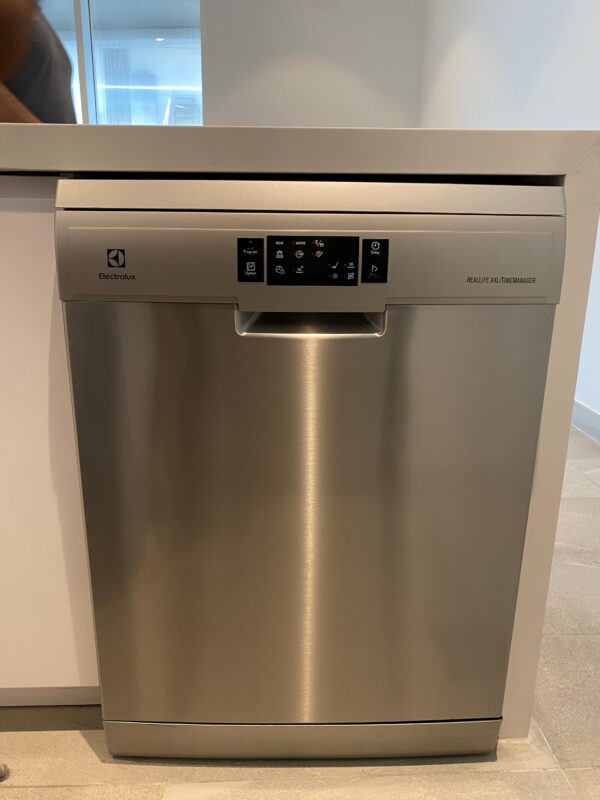 Dishwasher Free standing from Electrolux - Image 2