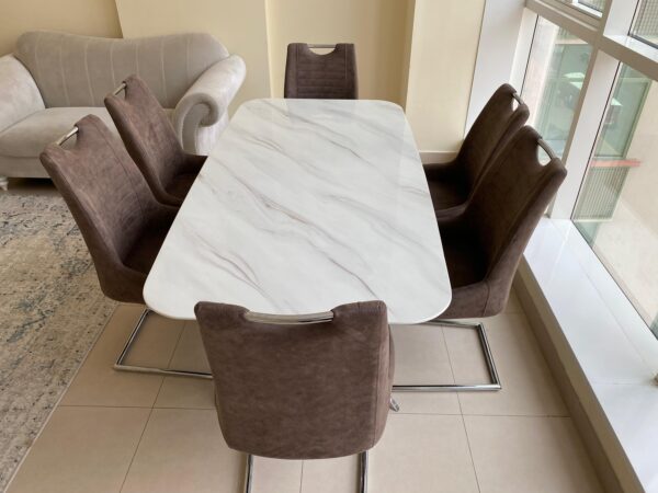 Dinning set with 6 Chair from Home Center - Image 4
