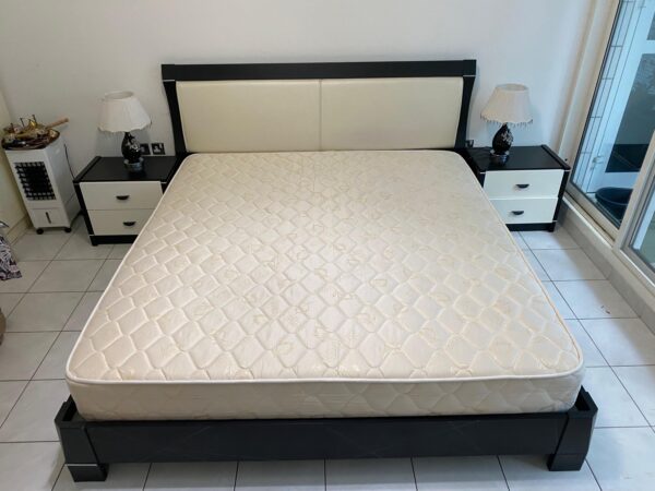 Bed Set King from Home Box - Image 5