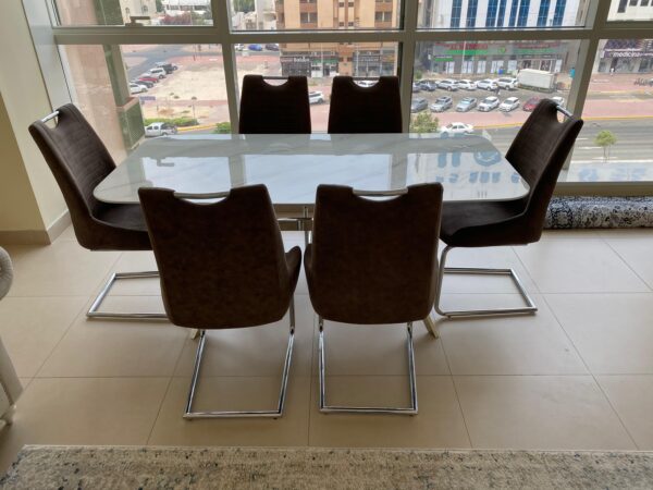 Dinning set with 6 Chair from Home Center - Image 9