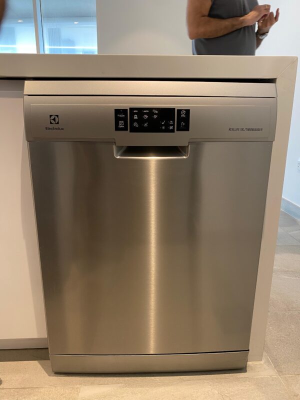 Dishwasher Free standing from Electrolux - Image 3