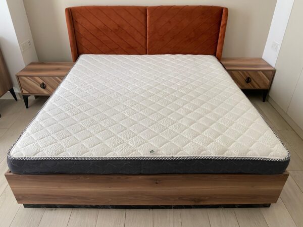 Bed Set King from Home Center - Image 3