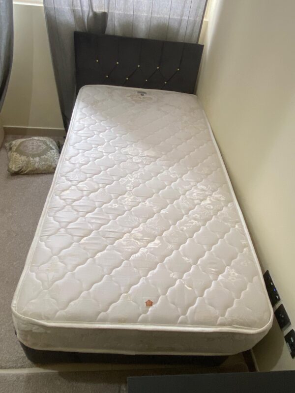 Single Bed with mattress from Danube - Image 3