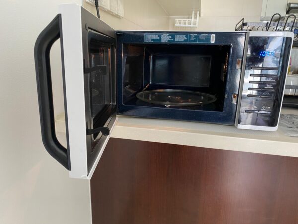 Samsung Microwave Oven - Image 3