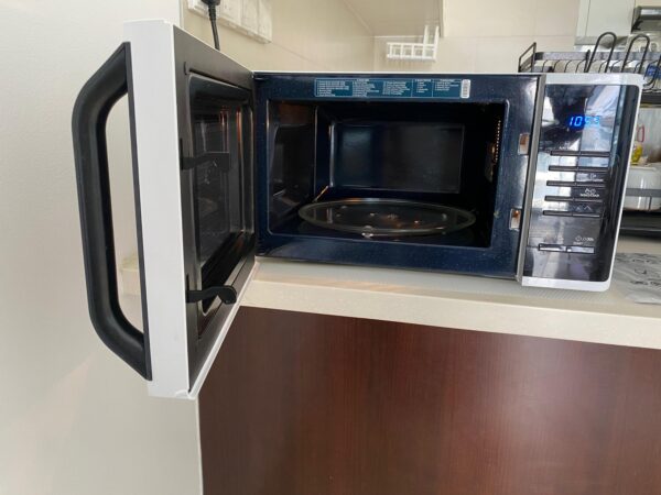 Samsung Microwave Oven - Image 4
