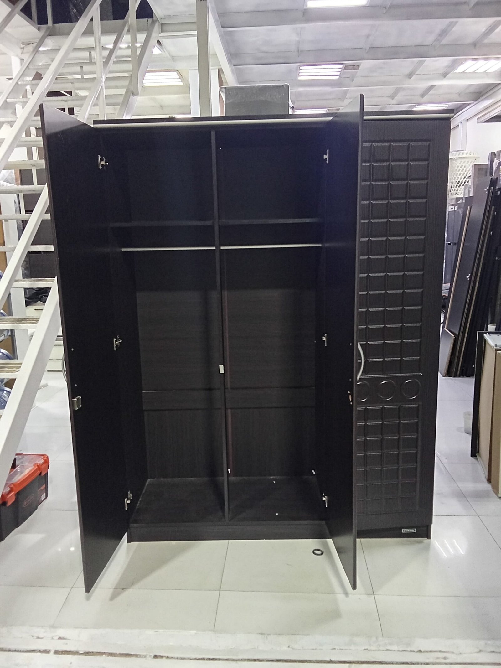 Second Hand Furniture Market Abu Dhabi - Al Thahani Furniture - 2026